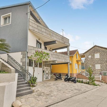 Premium Apartment With Jacuzzi Trogir Exteriör bild