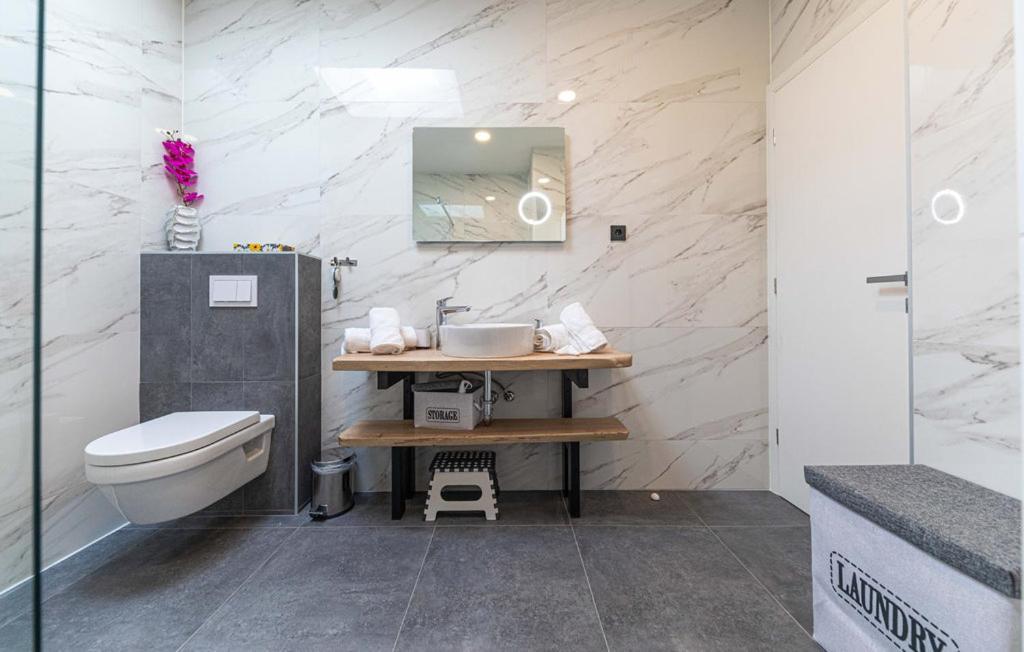 Premium Apartment With Jacuzzi Trogir Exteriör bild